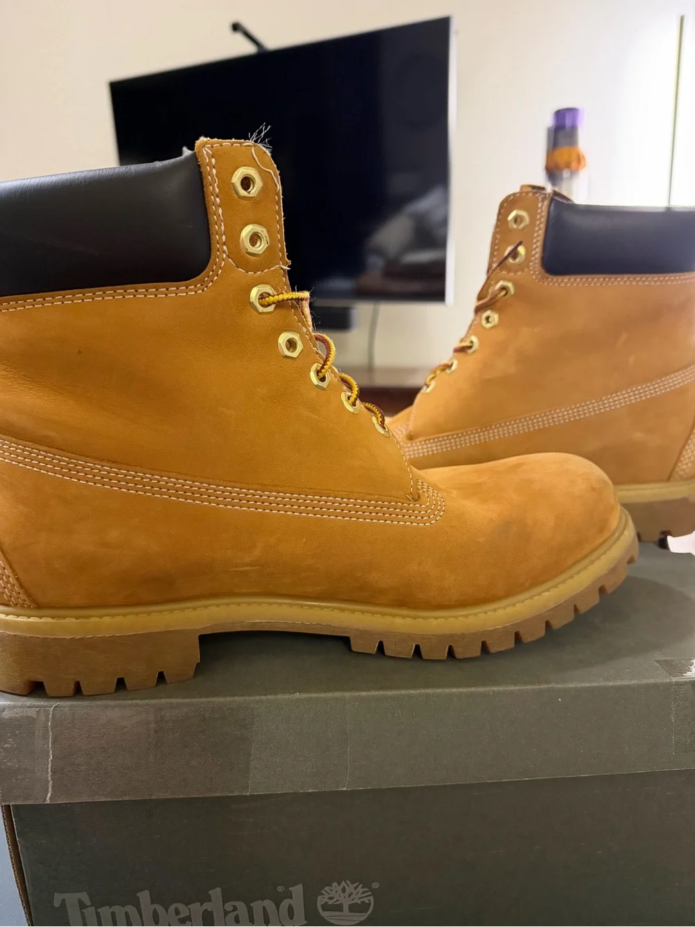 Timberland 6” Waterproof Boots Wheat Nubuck Men’s 12 TB010061